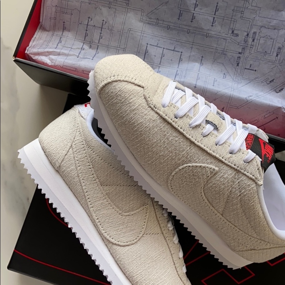 NWT Nike Classic Cortez Stranger Things - Picture 5 of 8